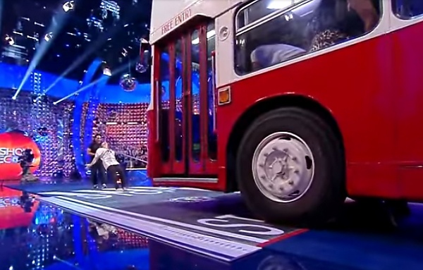Heaviest Vehicle Pulled By Hair (Female), A Double Decker Bus With 32 People On Board By Asha Rani - autojosh 