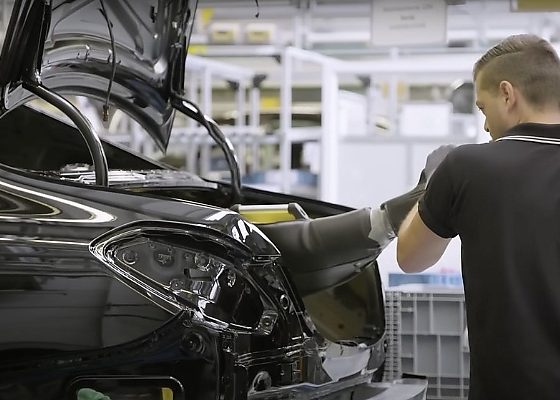 A Peek Into How The Mercedes-Benz S-Class Is Built At The 5G-enabled “Factory 56” - autojosh