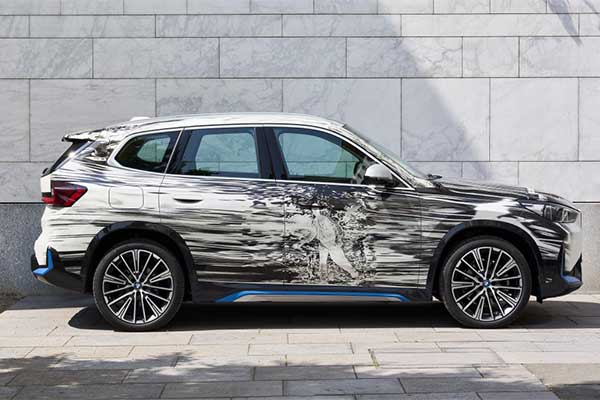 BMW And Stadel Museum Team Up To Create A One-Off BMW iX1