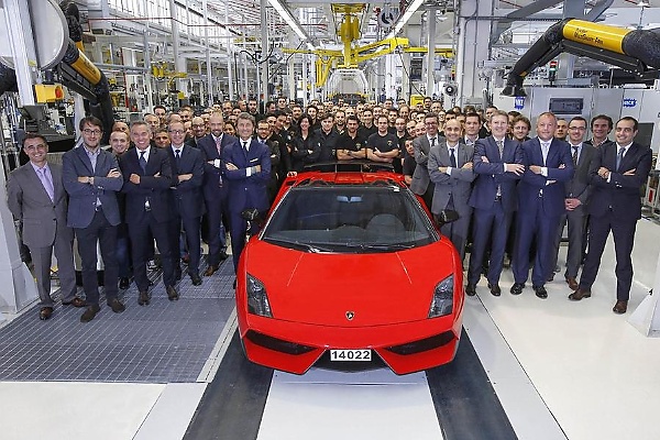 Lamborghini festeggia i 20 anni della Gallardo, la sua prima vettura di serie con motore V10 - autojosh