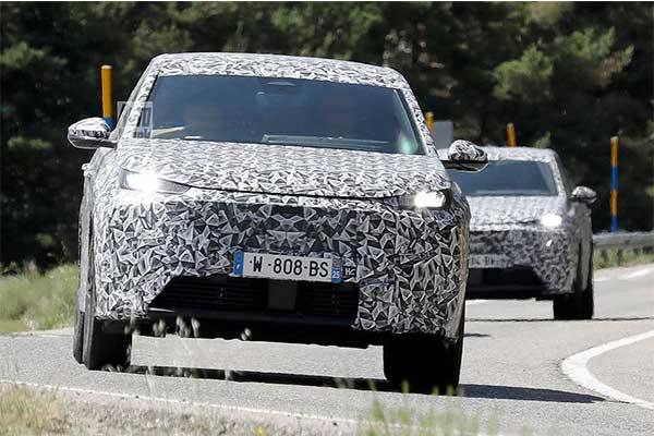 Spy Photos Of The All-New Peugeot e-3008 SUV Caught