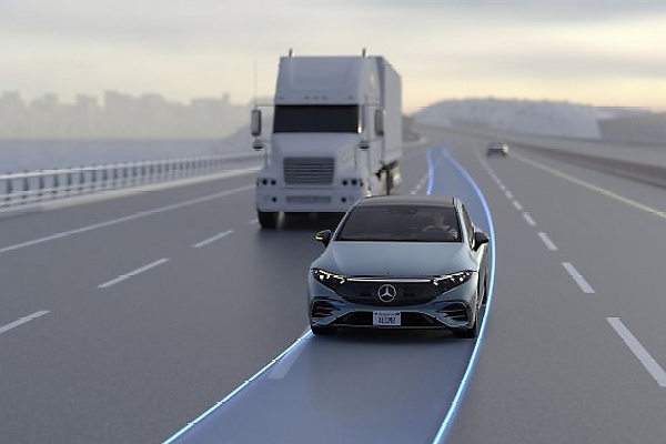 Mercedes Introduces “Automatic Lane Change” Function For European Market - autojosh