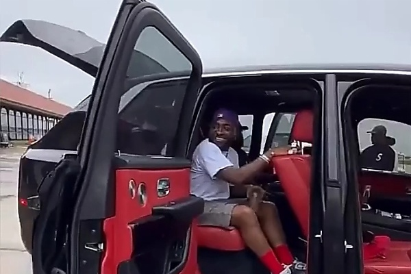 From Private Jet Into A Rolls-Royce Cullinan : Moment Davido Arrived In U.S Ahead Of His Show At Toyota Center - autojosh 