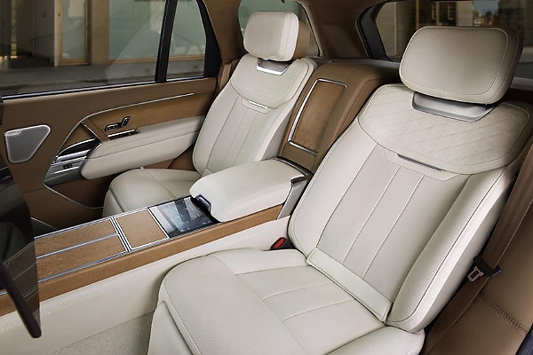 Range Rover Autobiography Wins Luxury Car Of The Year At 2023 Nigeria Auto Journalists Association Awards - autojosh 