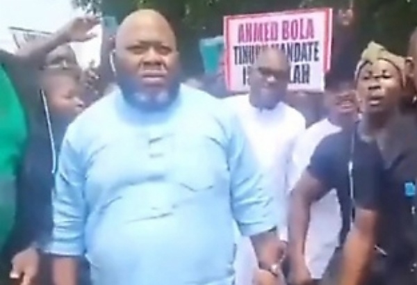 Photos : Asari-Dokubo Turned Up In ₦200m Armored Toyota Land Cruiser To Show Support For Tinubu - autojosh 