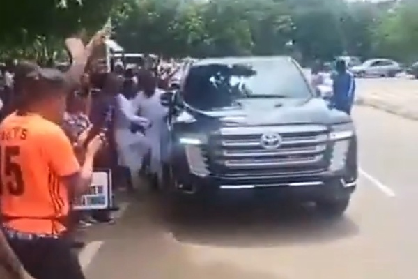 Photos : Asari-Dokubo Turned Up In ₦200m Armored Toyota Land Cruiser To Show Support For Tinubu - autojosh 