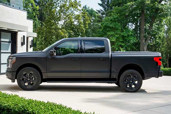 Ford Unveils F-150 Lightning Platinum Black Edition (Limited Model)