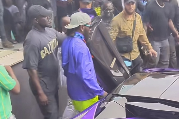 Burna Boy Pull Up In $1Million Lamborghini Aventador SVJ At Lagos Restaurant - autojosh 