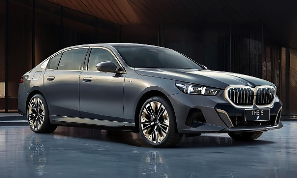 All-new Long Wheelbase BMW 5 Series, i5 For China Arrives With Rear 32-inch TV - autojosh