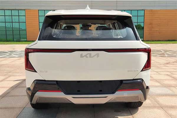 Kia’s new EV5 electric SUV is not due for its official release until later this month. However, new leaked images show the compact SUV in full. We got our first look at the Kia EV5 in