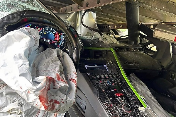 Photos : Rented Lamborghini Aventador Going 100+ mph Ends Under 18-wheel Truck - autojosh 