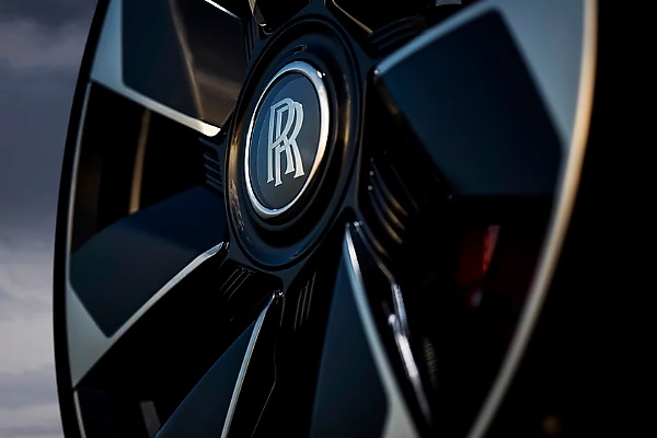 Rolls-Royce Unveils ‘La Rose Noire’ : The First Of Four Droptail Coachbuild Commission - autojosh 