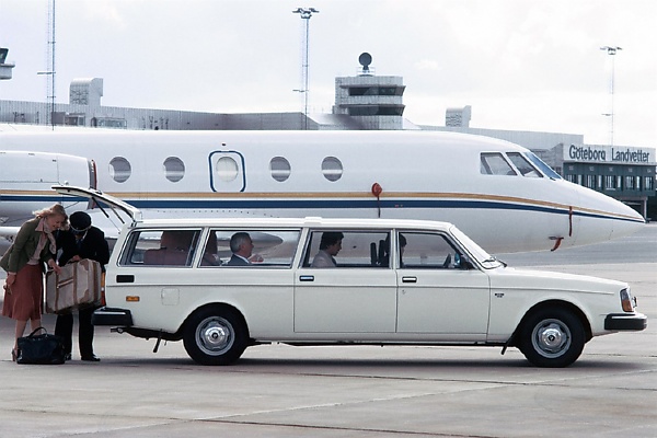 Iconic Volvo Estate To Be Displayed At London’s Natural History Museum - autojosh