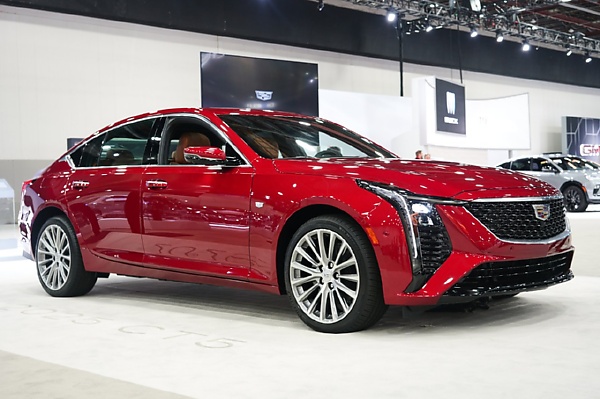 2025 Cadillac CT5 Sedan Arrives With 33-inch Touchscreen Display, Wider Front Grille - autojosh 