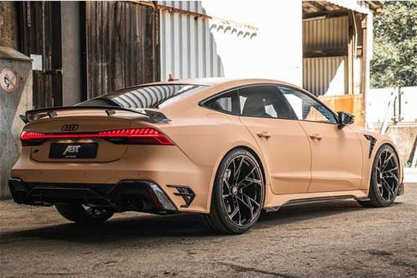 Just like that earlier car, the RS7 in question is called Legacy Edition. We see similar tasteful spoiler work and everything that applies to the RS7 also applies to the technically identical RS6. 