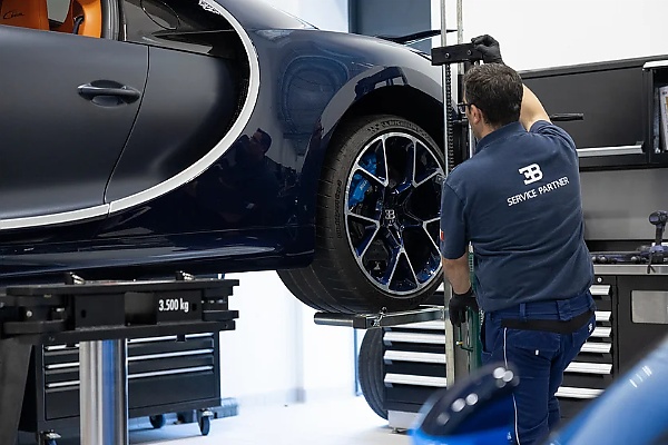 Bugatti London Opens New Service Centre To Cater For The Chiron and Veyron Families - autojosh