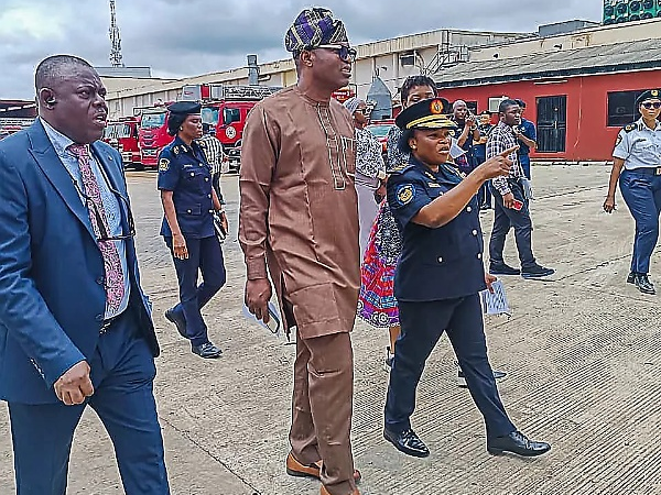 Commissioner Tours Lagos Fire Stations, Presents Fire Fighting Truck To Park View Residents - autojosh 
