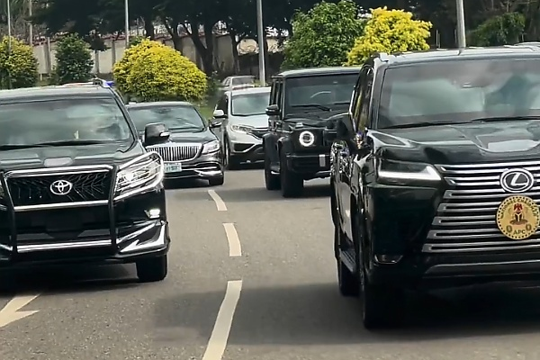 Watch : Stunning Convoy Of Ganduje And Gawuna, Who Was Declared Winner Of Kano Governorship Election