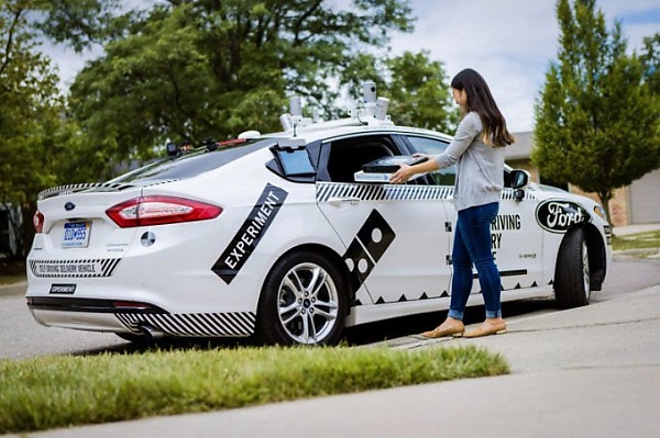 Moment Self-driving Car Without A Driver Arrives To Deliver Domino’s Pizza To A Customer - autojosh