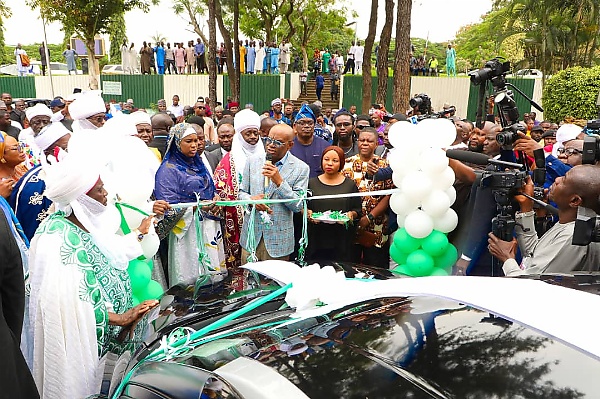 Insecurity : FCT Minister Wike Presents 10 Vehicles To Traditional Rulers In The Nation’s Capital - autojosh 