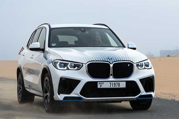 BMW iX5 Hydrogen Powered SUV Gets Tough Love In The UAE