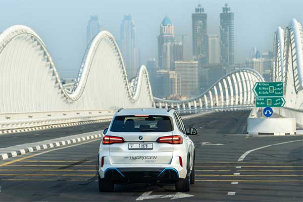 BMW iX5 Hydrogen Powered SUV Gets Tough Love In The UAE