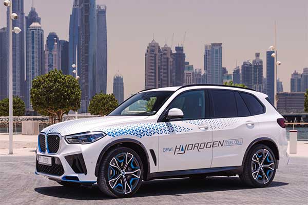 BMW iX5 Hydrogen Powered SUV Gets Tough Love In The UAE