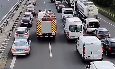Video : See How The Road Was Quickly Cleared For A Fire Engine Truck Despite The Heavy Traffic - autojosh