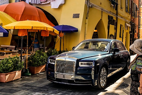 New One-Off Rolls-Royce Phantom ‘Inspired by Cinque Terre’ Celebrates The Beauty Of The Italian Riviera - autojosh 