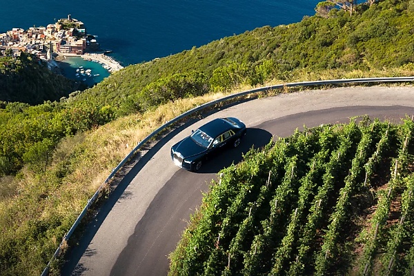 New One-Off Rolls-Royce Phantom ‘Inspired by Cinque Terre’ Celebrates The Beauty Of The Italian Riviera - autojosh 