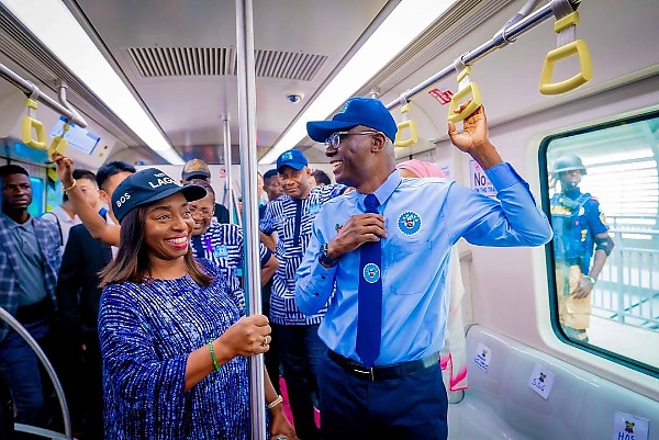 Sanwo-Olu Flags Off Commercial Operations Of Lagos Blue Rail With 800 Passengers Onboard Electric Train - autojosh 