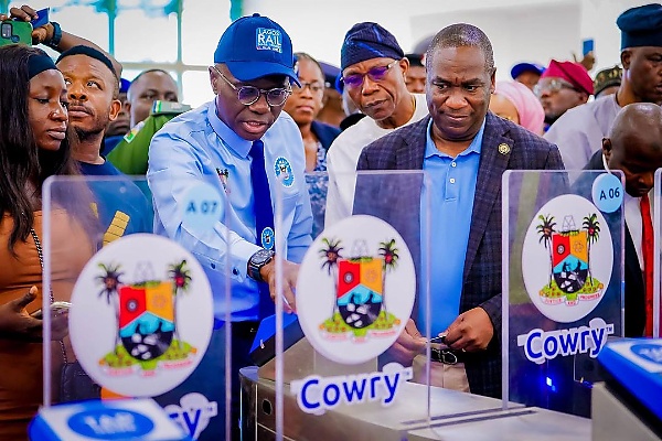 Sanwo-Olu Flags Off Commercial Operations Of Lagos Blue Rail With 800 Passengers Onboard Electric Train - autojosh 