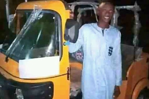 Tricycle Rider Who Returned ₦15m To Passenger In Kano Gets ₦400k, Brand New Keke As Reward - autojosh 