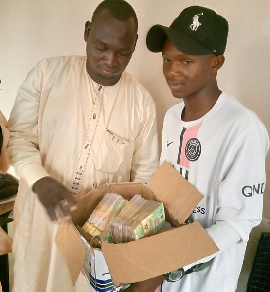 Tricycle Rider Who Returned ₦15m To Passenger In Kano Gets ₦400k, Brand New Keke As Reward - autojosh 