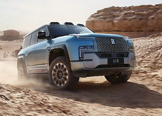 California Gov. Newsom Test-drove Impressive YangWang U8 In China, Wants To Take Two Back To U.S - autojosh