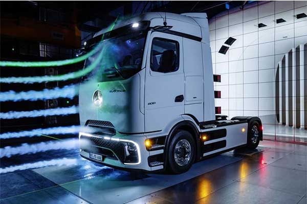 Check Out The eActross Which Is Mercedes-Benz Most Powerful And Largest Electric Truck