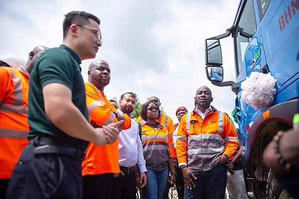 Lafarge Africa Goes Eco-friendly With The Addition Of Electric Truck To Its Supply Fleet - autojosh 