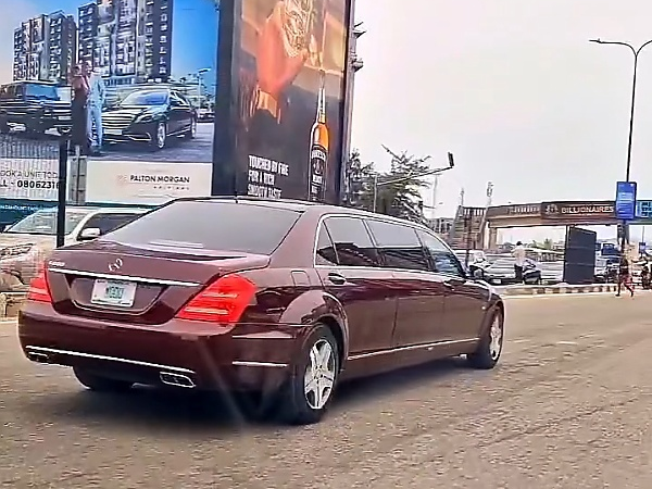 Armored Limousine : Mercedes-Benz S600 Pullman Guard Turns Head In Lagos (Video) - autojosh 