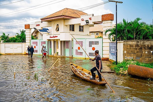 Photos : Ogun State Gov. Dapo Abiodun, Ministers Assess Community Ravaged By Flooding - autojosh 