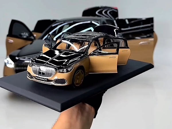 A Peek Inside The 1/18 Scale Replica Of $500,000 Mercedes-Maybach S-Class By Virgil Abloh - autojosh 