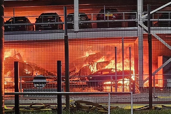 Moment Range Rover Exploded Before £20m Multi-storey Car Park With 1,500 Vehicles Collapsed - autojosh 