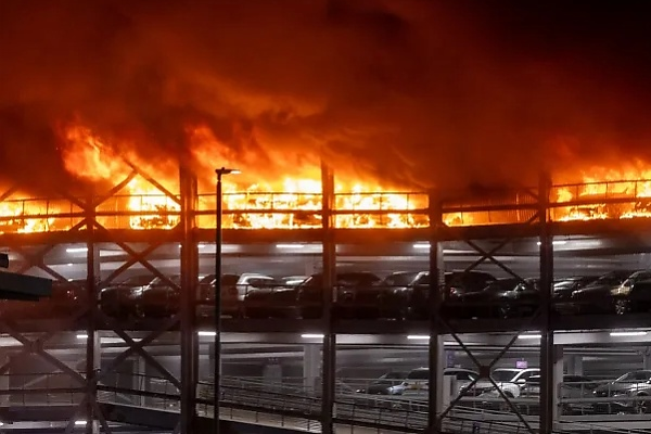 Moment Range Rover Exploded Before £20m Multi-storey Car Park With 1,500 Vehicles Collapsed - autojosh 