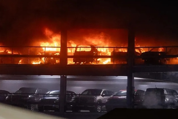 Moment Range Rover Exploded Before £20m Multi-storey Car Park With 1,500 Vehicles Collapsed - autojosh