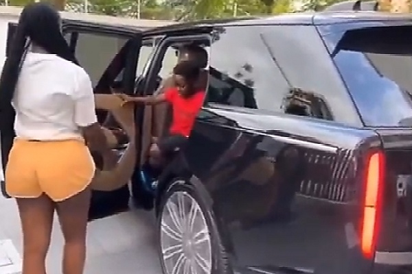 Tiwa Savage Acquires Brand New Range Rover Ultra-luxury SUV Worth N350 Million - autojosh 