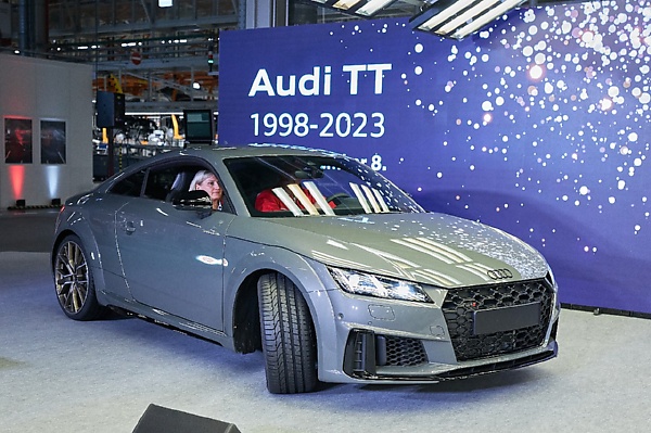 After 25 Years, The Last Audi TT Sports Car Rolls Off Assembly In Hungary - autojosh 
