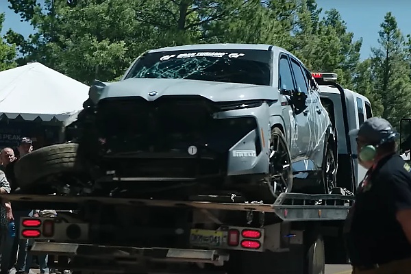 Moment A BMW XM SUV Hit A Tree While Trying To Break Lamborghini Urus's Pikes Peak Record - autojosh 