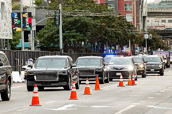 Chinese President Xi Jinping Brings His 18-foot Armored Hongqi Limo To United States - autojosh 