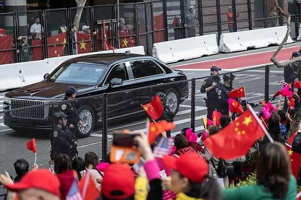 Chinese President Xi Jinping Brings His 18-foot Armored Hongqi Limo To United States - autojosh 