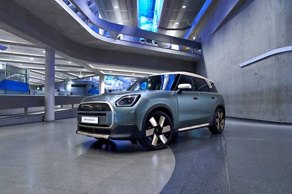 First Made-in-Germany MINI Rolls Off The Same Production Line That Also Makes BMW 1 Series, 2 Series - autojosh