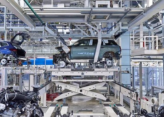 First Made-in-Germany MINI Rolls Off The Same Production Line That Also Makes BMW 1 Series, 2 Series - autojosh